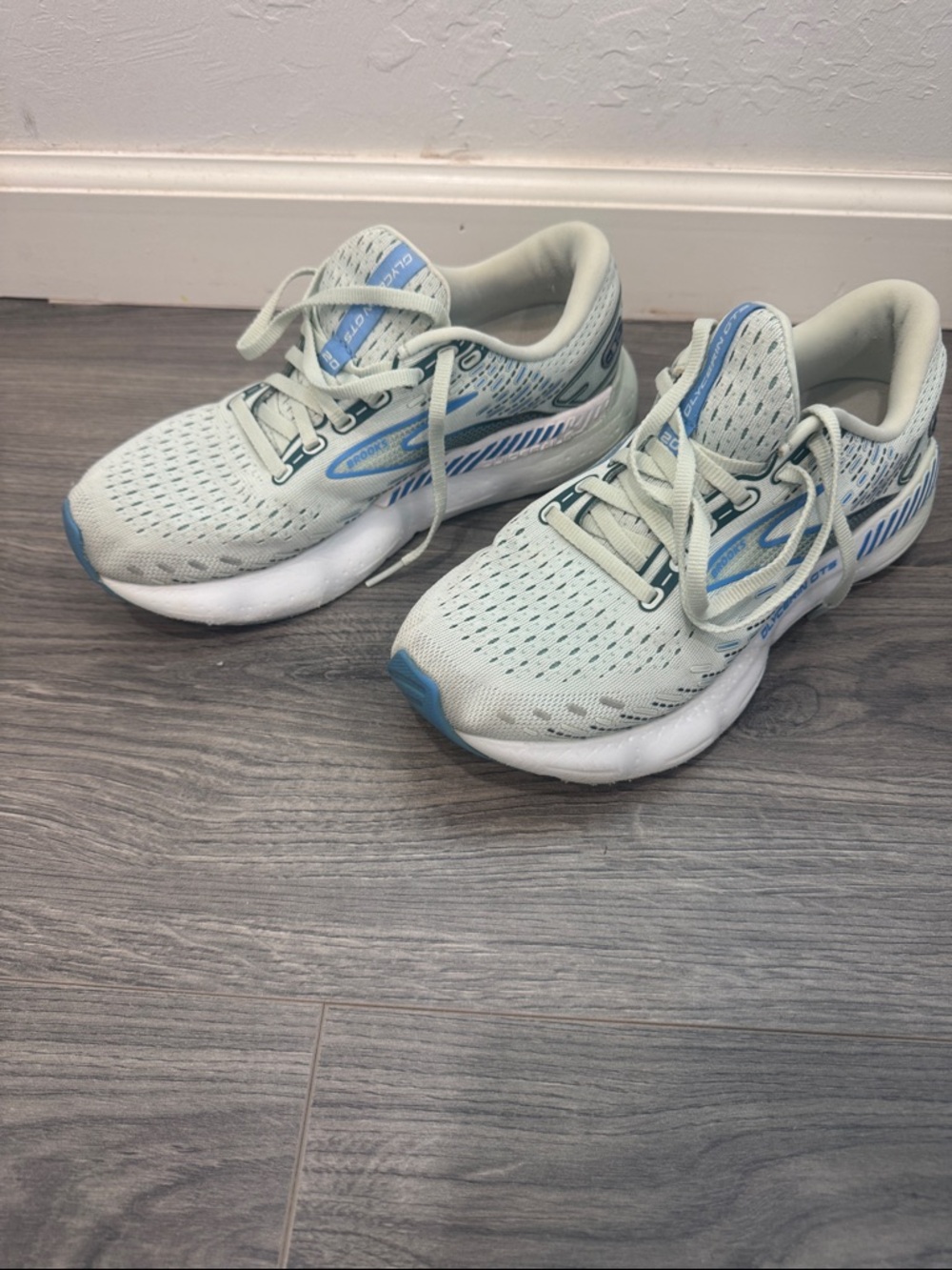 Brooks Women's Running Shoes - Light Blue and White
